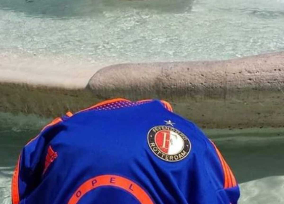 Tifosi del Feyenoord a Roma nonostante i divieti. Gli ultrà sfidano la Polizia Tifosi del Feyenoord a Roma nonostante i divieti. Gli ultrà sfidano la Polizia