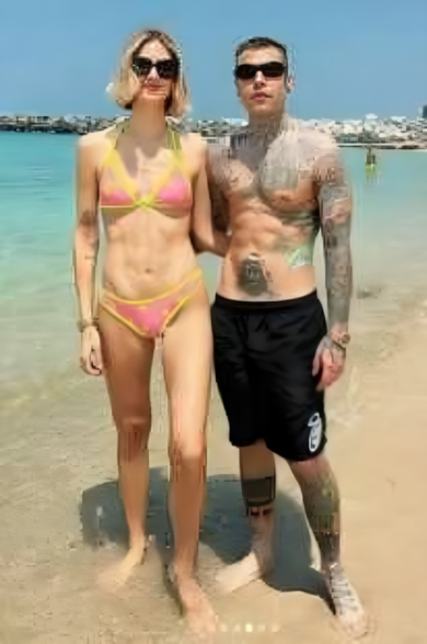 Chiara Ferragni e Fedez ritratti come i duchi di Urbino: il murale di TvBoy