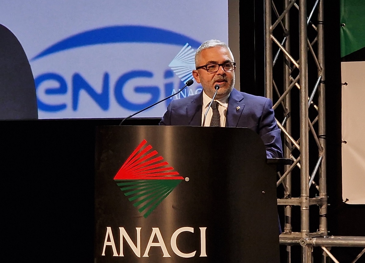 Inquinamento, Anaci: “Oltre il 50% è causato dal riscaldamento domestico” Inquinamento, Anaci: “Oltre il 50% è causato dal riscaldamento domestico”