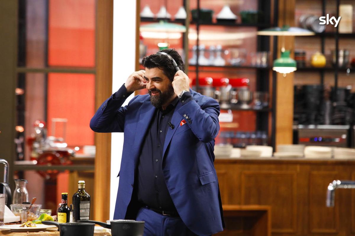 Masterchef 13, svelati i Fab Four per la finalissima (e ascolti tv super) Masterchef 13, svelati i Fab Four per la finalissima (e ascolti tv super)