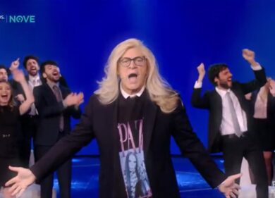 Crozza / Venier: “Cantanti: parlate di genocidio da Amadeus, non da me!”