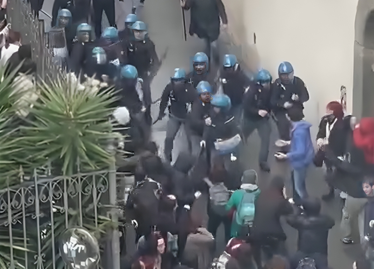 Cortei pro-Palestina, cariche della polizia a Firenze e Pisa Cortei pro-Palestina, cariche della polizia a Firenze e Pisa