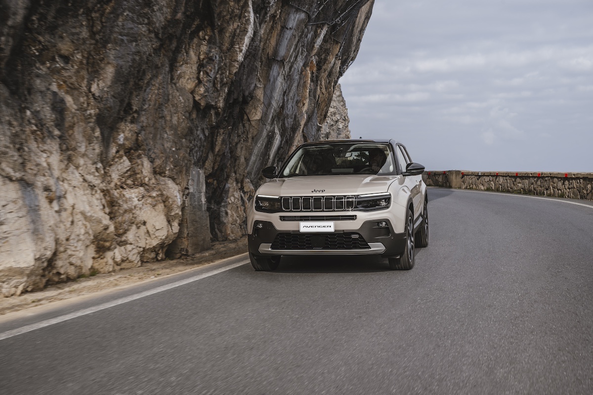 Jeep Avenger 4xe: l’innovazione ibrida che riscrive le regole del fuoristrada Jeep Avenger 4xe: l’innovazione ibrida che riscrive le regole del fuoristrada