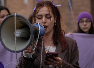 In piazza a Roma 800 studenti, zero incidenti: “Piantedosi, non finisce qui”