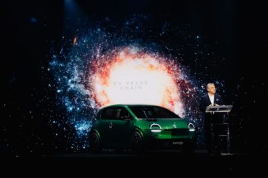 GIMS 2024: De Meo Renault chiede un “Airbus” dell’auto elettrica