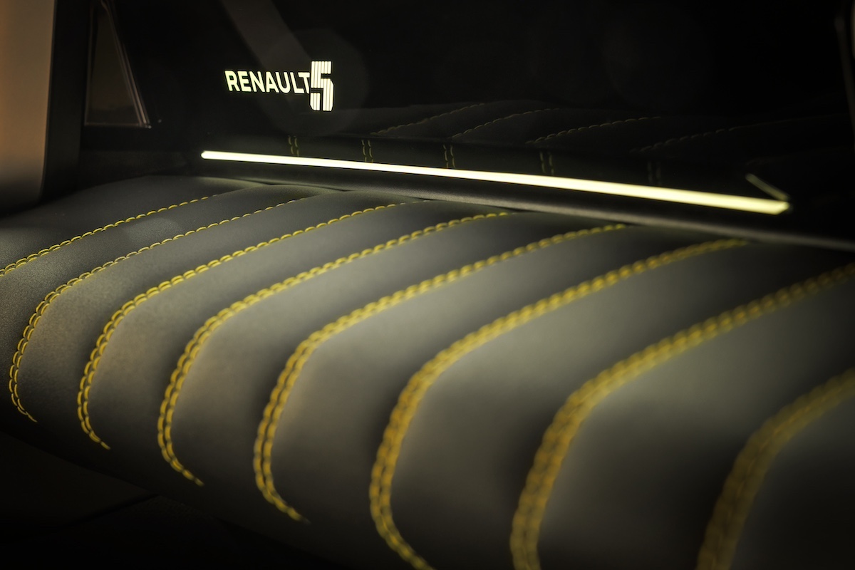 Renault a Ginevra accende i riflettori sulla nuova R5 E-Tech Electric