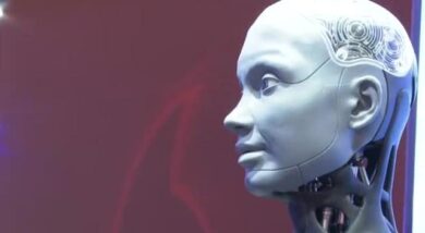 Cani robot e auto volanti al Mobile World Congress di Barcellona
