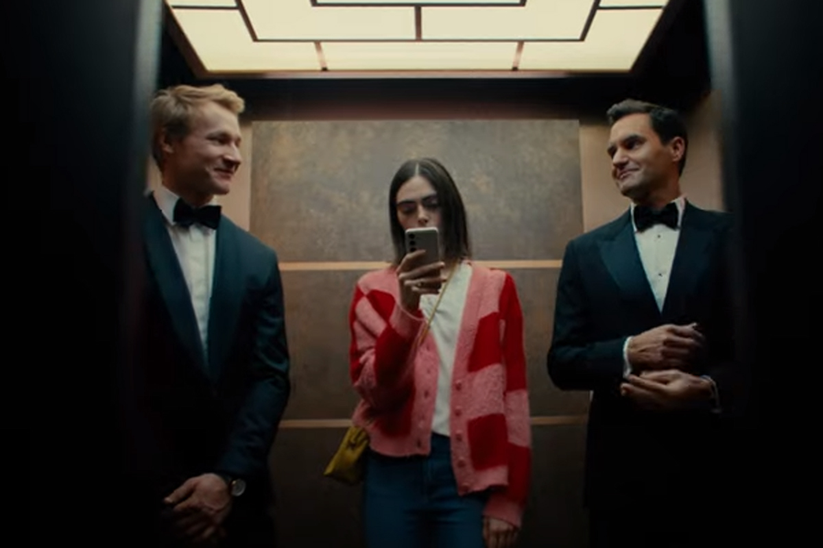 Federer e Odermatt spot tv da ridere. I due campioni ignorati in ascensore Federer e Odermatt spot tv da ridere. I due campioni ignorati in ascensore