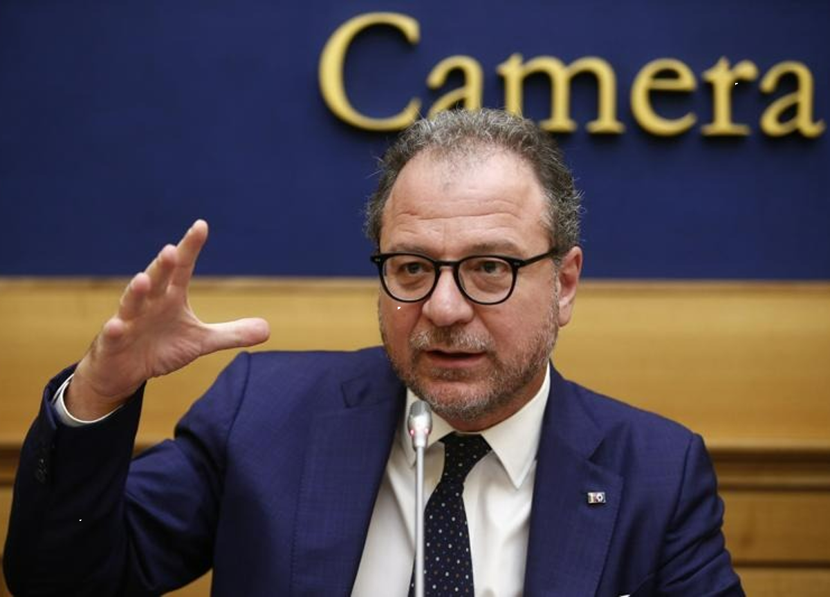 Sardegna, Mulè attacca Meloni: “Non si vince imponendo i nomi. Una lezione” Sardegna, Mulè attacca Meloni: “Non si vince imponendo i nomi. Una lezione”