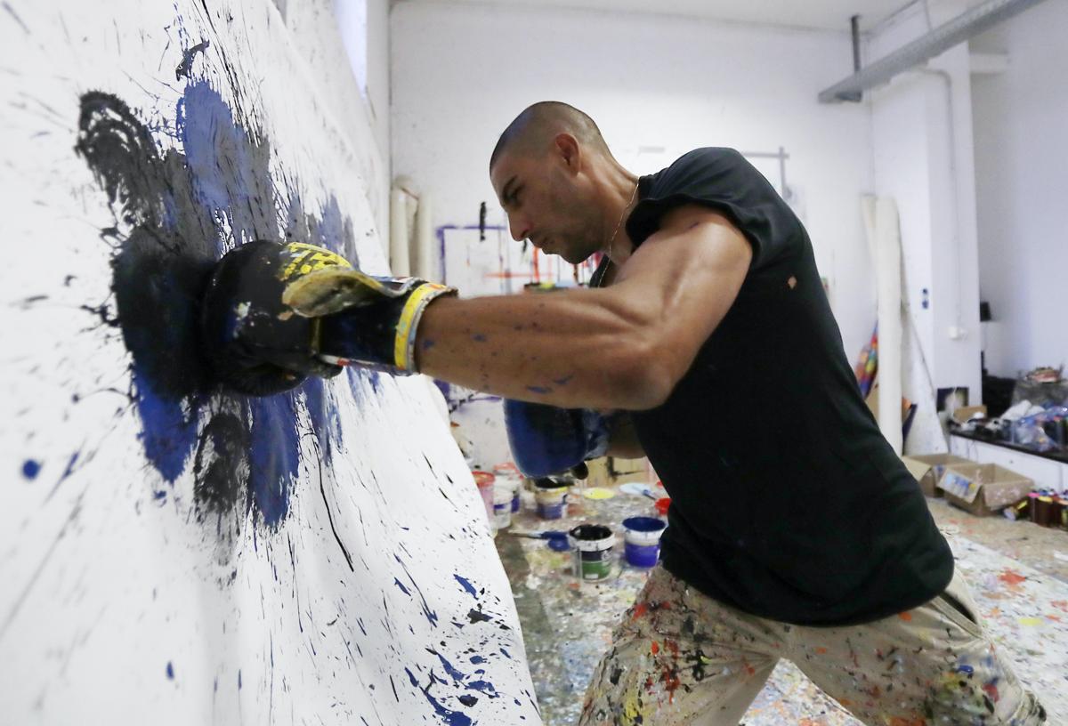 Breaking Through di Omar Hassan, lo spettacolo di sport e arte ad (un)fair