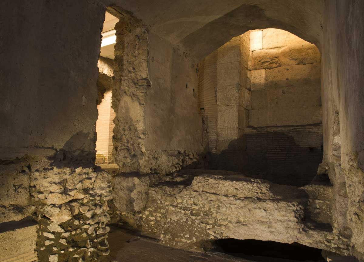Via Botteghe Oscure, ritrovata la Porticus Minucia: “E’ un’opera maestosa”