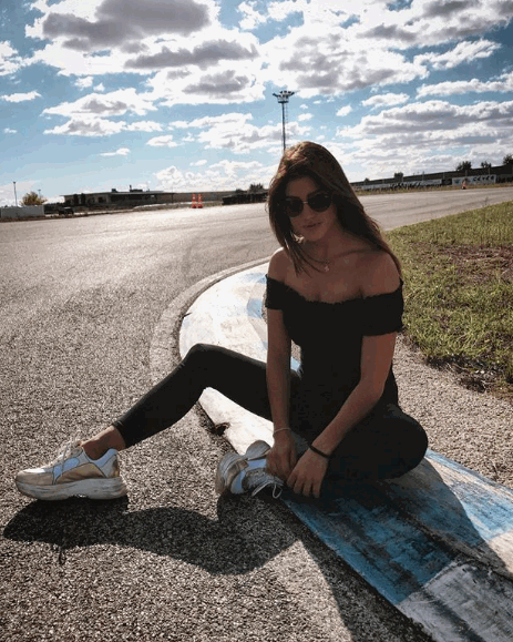 Federica Masolin non lascia del tutto Sky F1, Vicky Piria entra in squadra e.. Federica Masolin non lascia del tutto Sky F1, Vicky Piria entra in squadra e..
