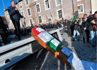 Ncc, la marcia su Roma: la manifestazione in auto contro il decreto Salvini