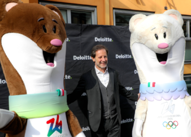 Deloitte ospita le mascotte di Milano Cortina 2026 presso la sede di Milano