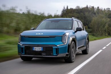 Kia EV9 sfida i giganti: doppia nomination ai World Car Awards 2024
