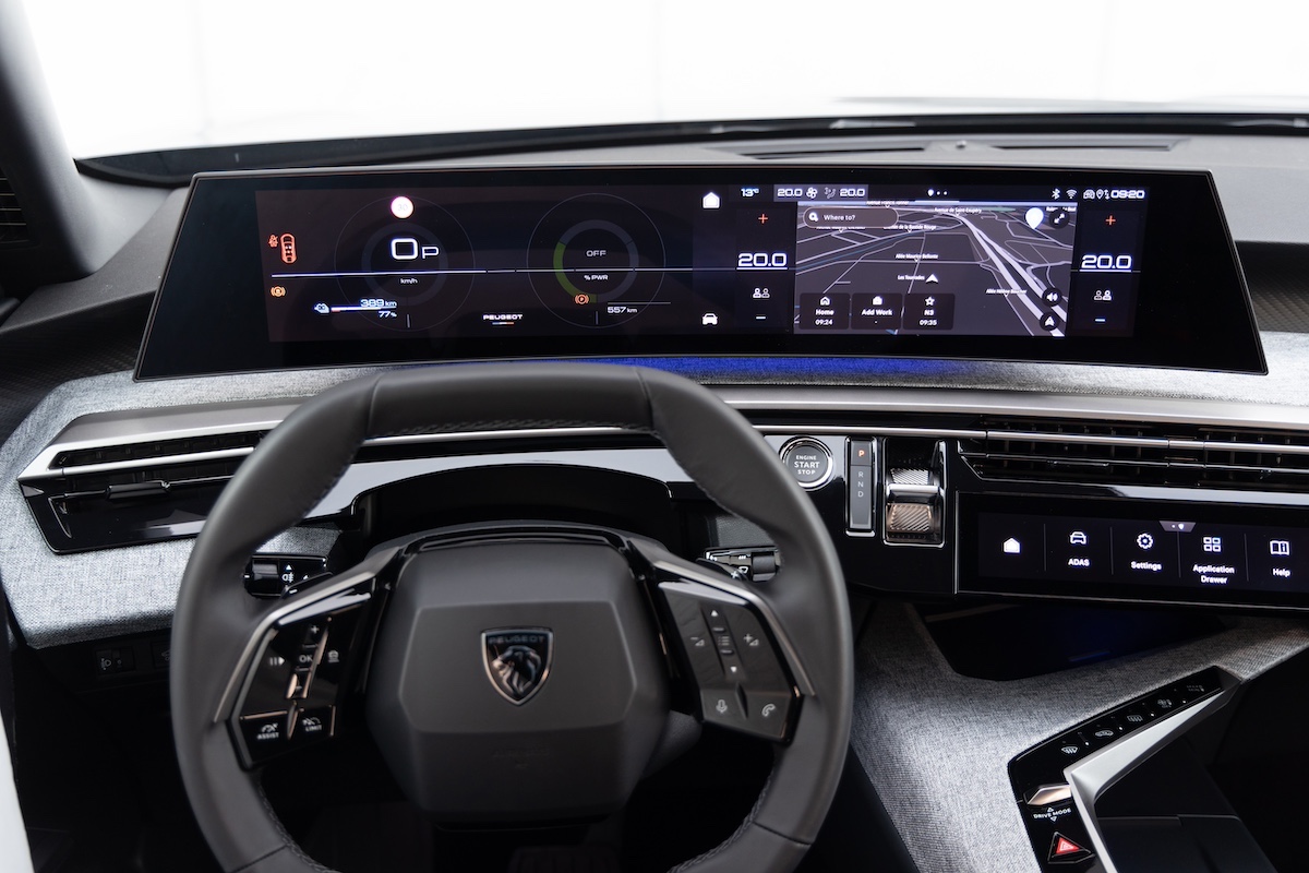 Peugeot lancia il SUV elettrico E-3008: design e prestazioni superiori Peugeot lancia il SUV elettrico E-3008: design e prestazioni superiori