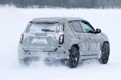 Il nuovo crossover Renault 4 pronto a sfidare le convenzioni nel 2025