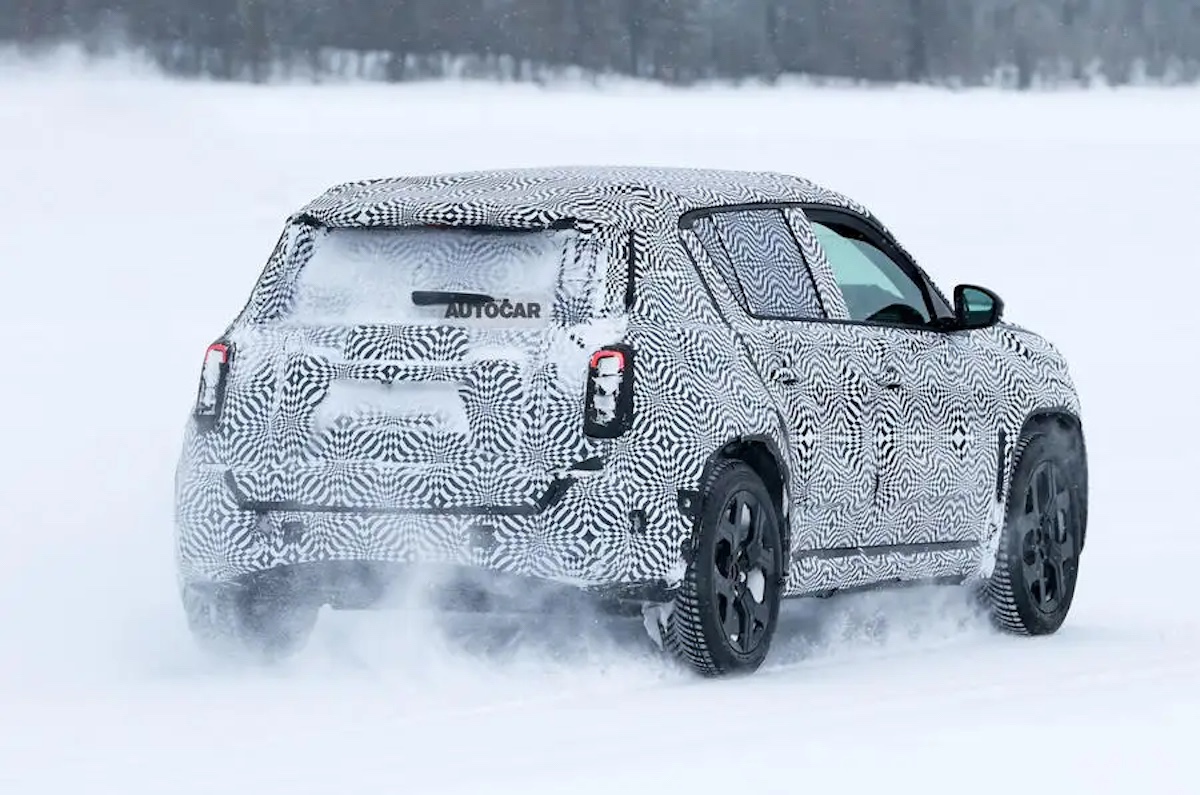 Il nuovo crossover Renault 4 pronto a sfidare le convenzioni nel 2025 Il nuovo crossover Renault 4 pronto a sfidare le convenzioni nel 2025