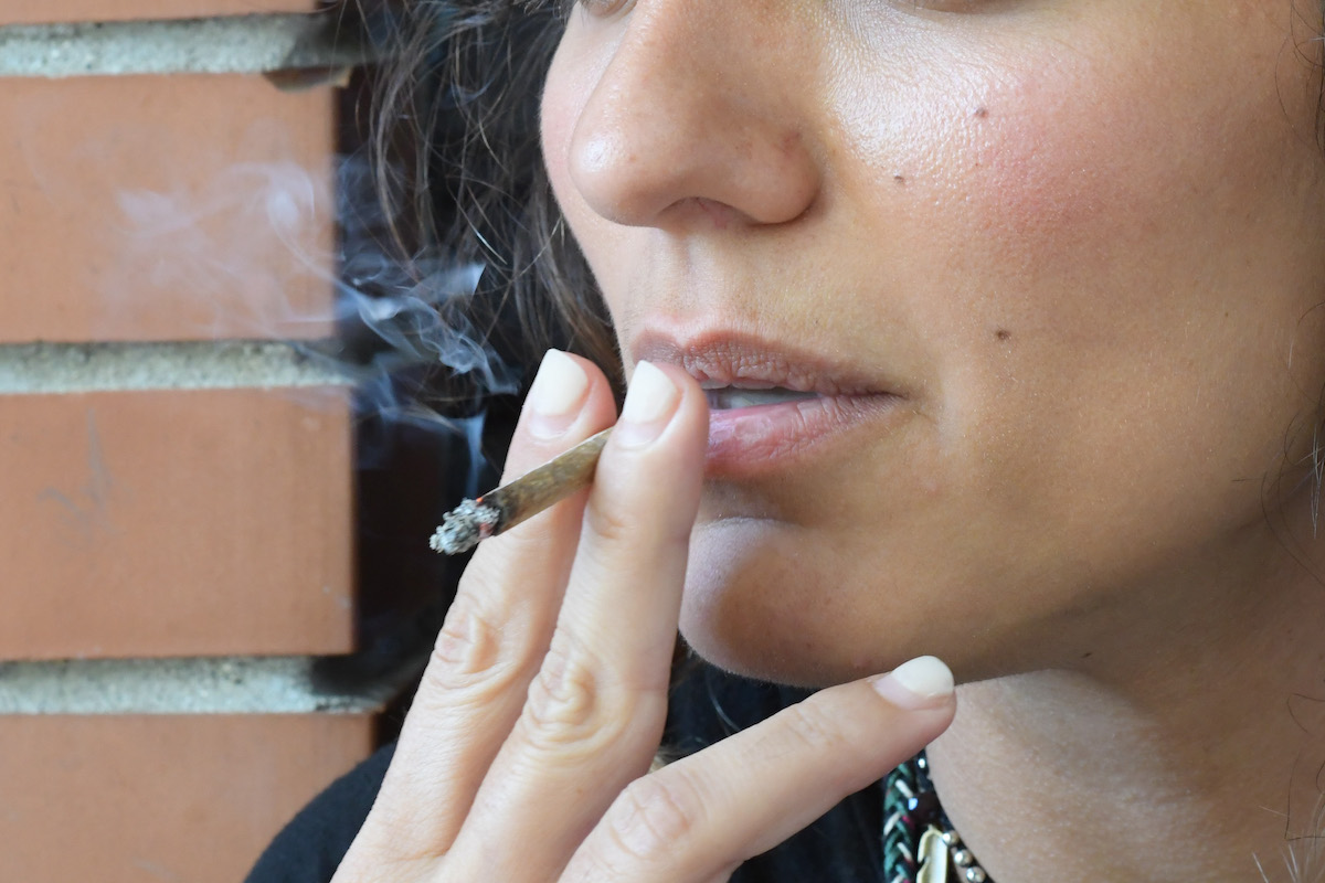 Tabacco, manna da 15 mld per lo Stato. Dal mercato illecito danni per 300 mln Tabacco, manna da 15 mld per lo Stato. Dal mercato illecito danni per 300 mln