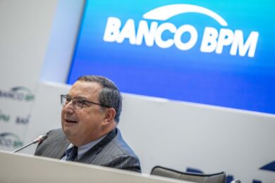 Bpm, stretta di mano con i sindacati: ok al premio di 1.800 euro ai dipendenti