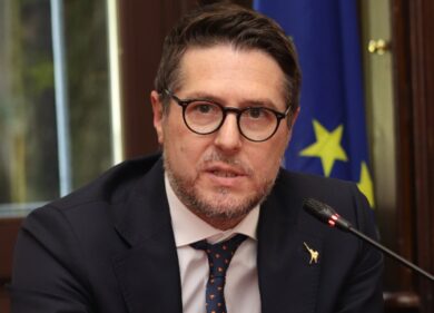 “La Polizia è un orgoglio nazionale. Gli agenti non sono manganellatori”