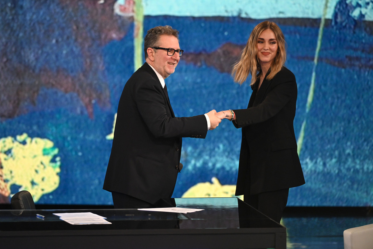 Chiara Ferragni, il significato dei ciondoli indossati a Che Tempo che fa… Chiara Ferragni, il significato dei ciondoli indossati a Che Tempo che fa…