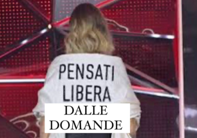 Selvaggia Lucarelli contro Ferragni: “Pensati libera… dalle domande”