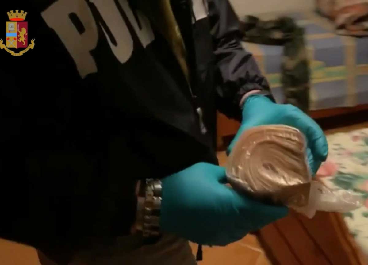 Porta Portese, vendeva oggetti rubati in un magazzino: arrestato 52enne Porta Portese, vendeva oggetti rubati in un magazzino: arrestato 52enne