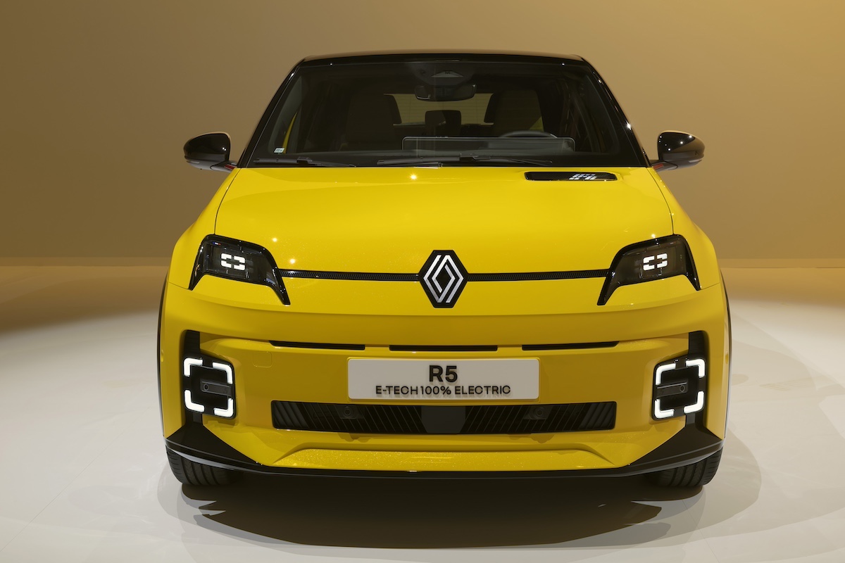 Renault 5 Rivoluziona il Mercato EV, 50.000 nomi in lista d’attesa Renault 5 Rivoluziona il Mercato EV, 50.000 nomi in lista d’attesa