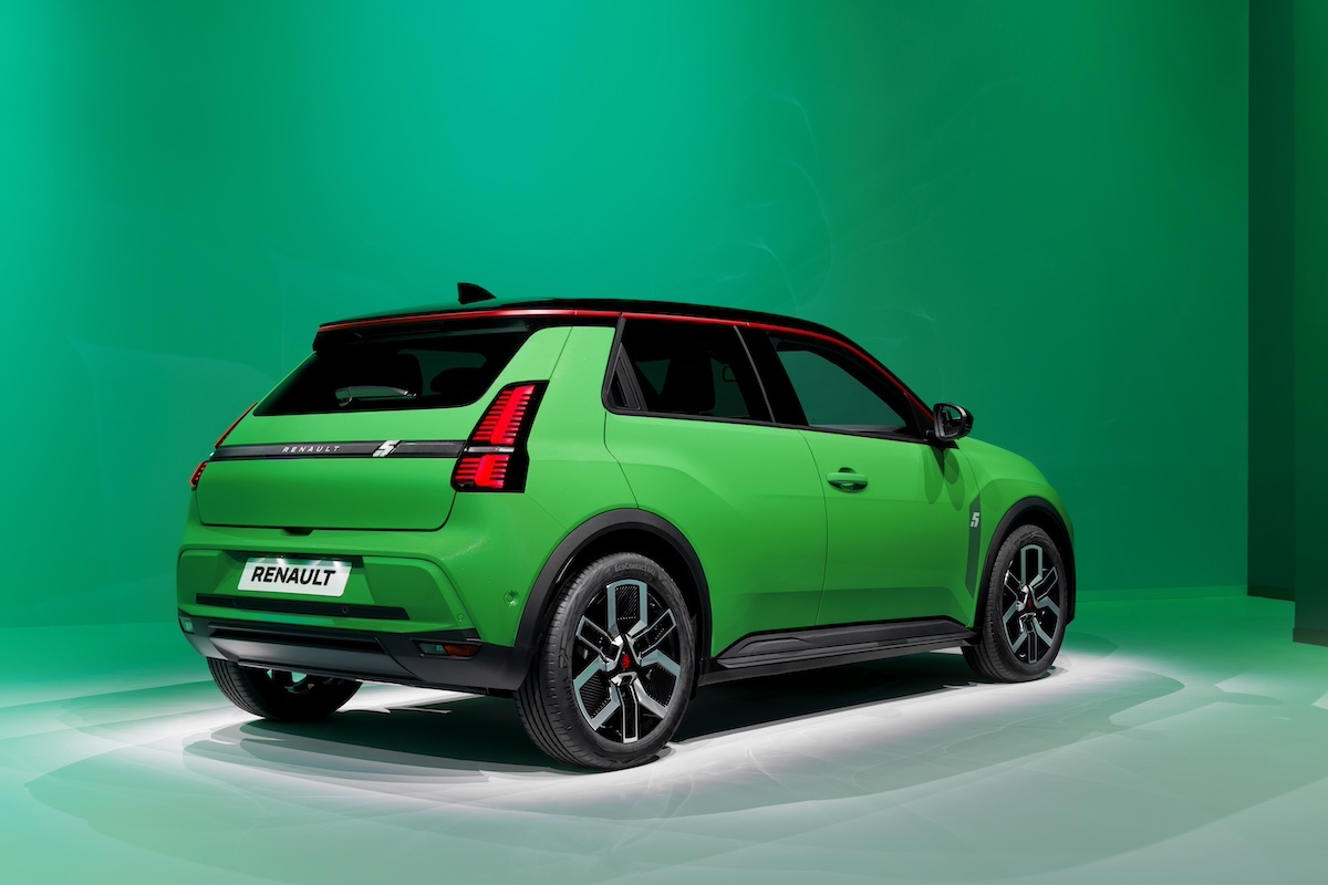 Renault 5 Rivoluziona il Mercato EV, 50.000 nomi in lista d’attesa Renault 5 Rivoluziona il Mercato EV, 50.000 nomi in lista d’attesa
