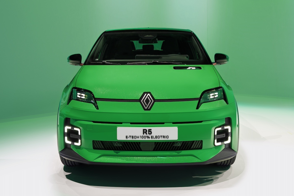 Renault 5 Rivoluziona il Mercato EV, 50.000 nomi in lista d’attesa Renault 5 Rivoluziona il Mercato EV, 50.000 nomi in lista d’attesa