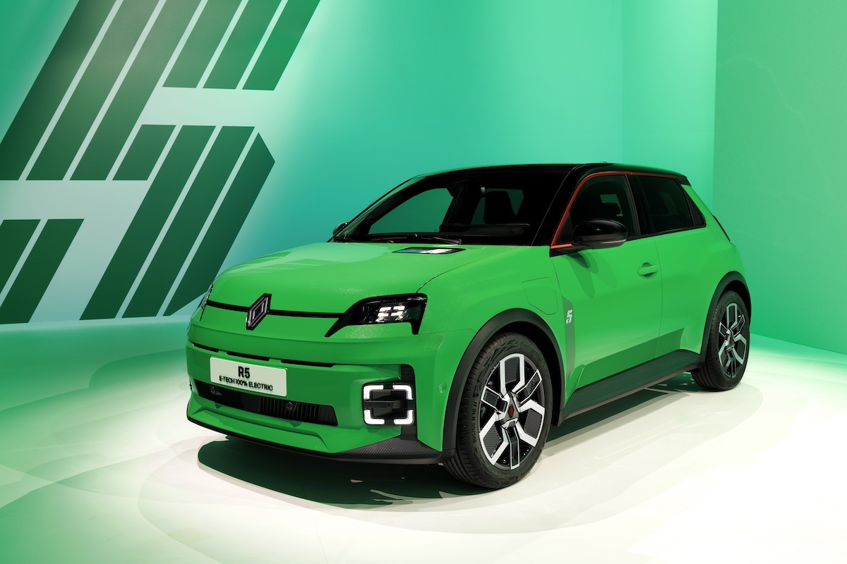 Renault 5 Rivoluziona il Mercato EV, 50.000 nomi in lista d’attesa Renault 5 Rivoluziona il Mercato EV, 50.000 nomi in lista d’attesa