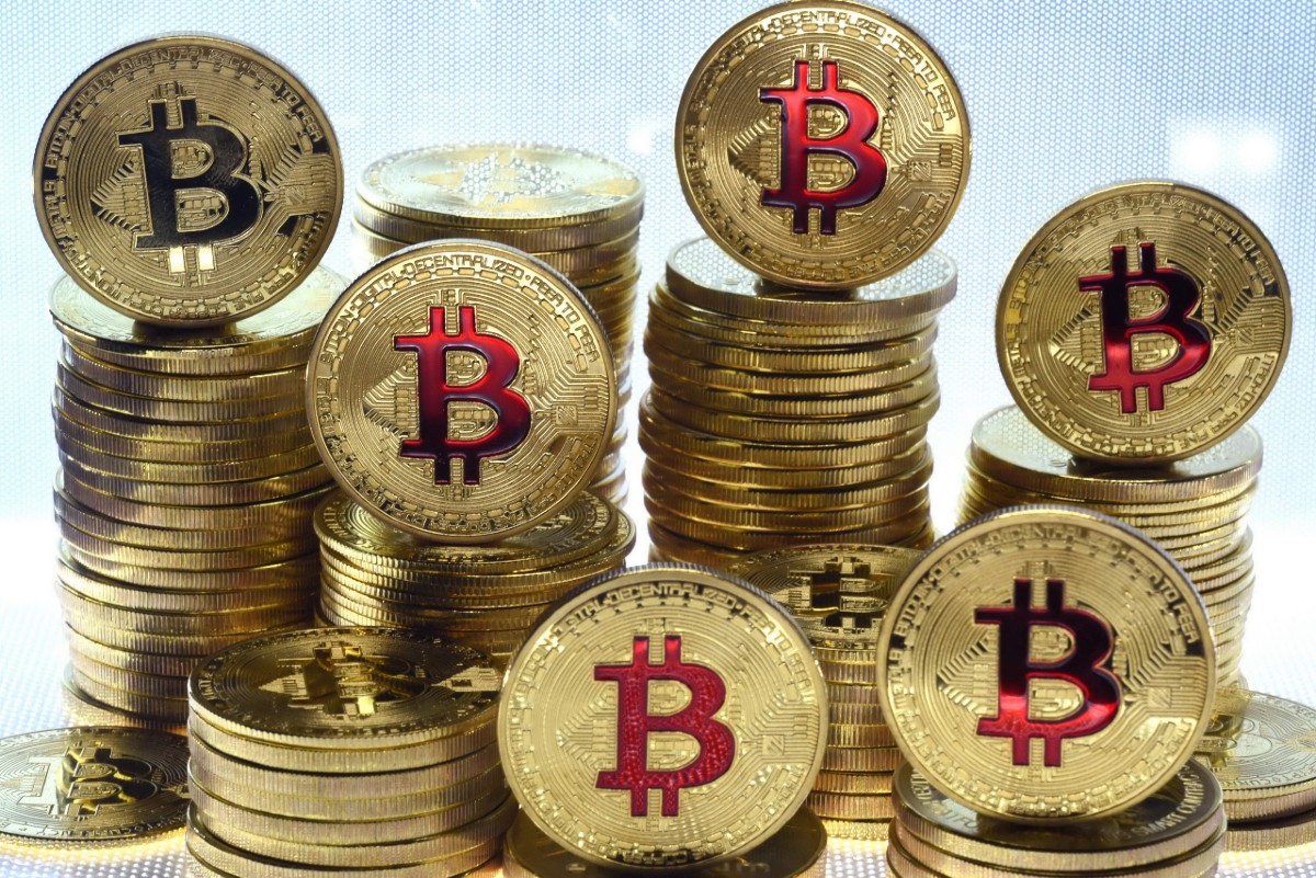 Bitcoin, è record storico: superata quota 69mila dollari Bitcoin, è record storico: superata quota 69mila dollari