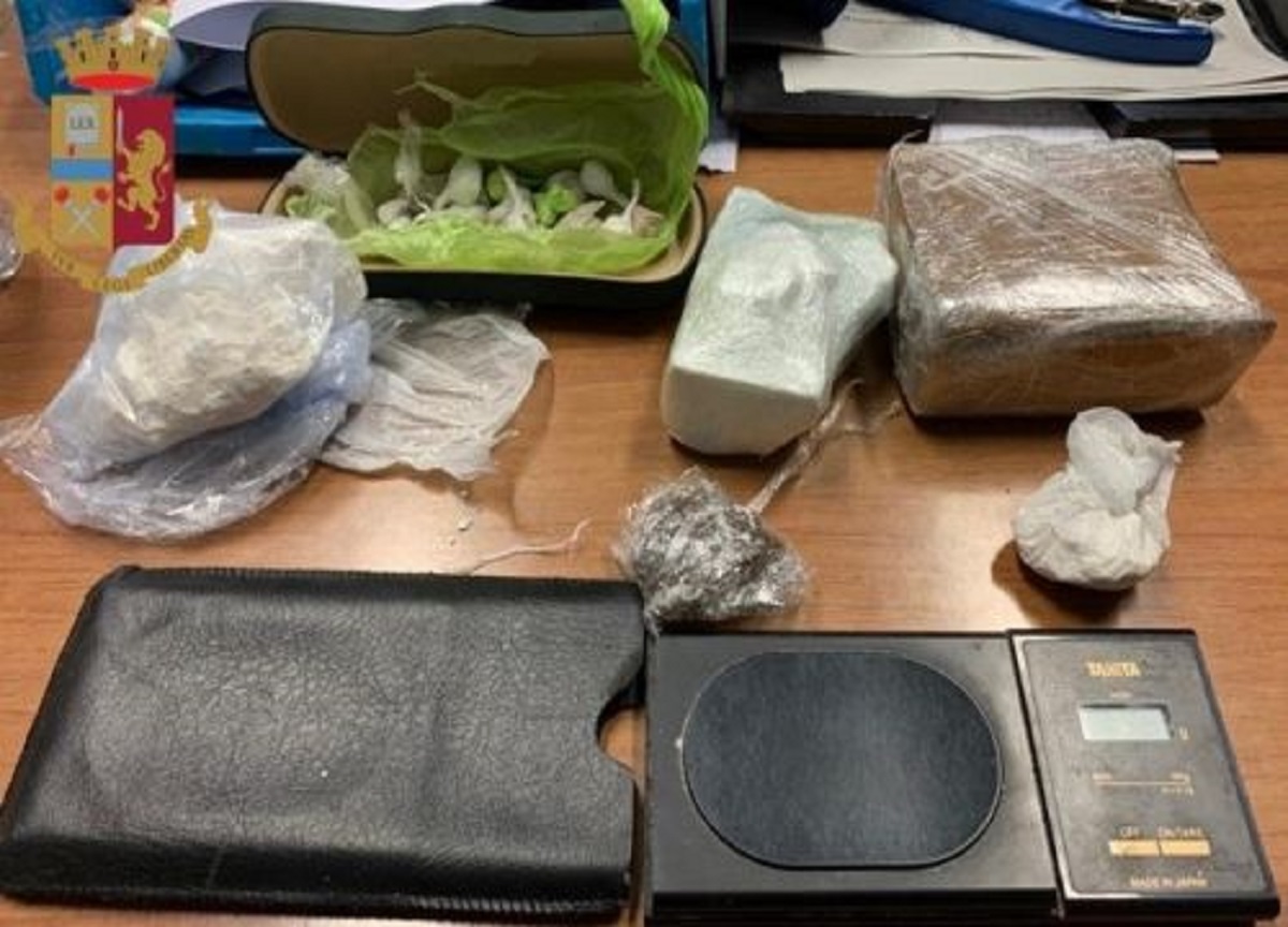 Cocaina, la droga “vola” nell’aria: a Cinecittà il record della Capitale Cocaina, la droga “vola” nell’aria: a Cinecittà il record della Capitale