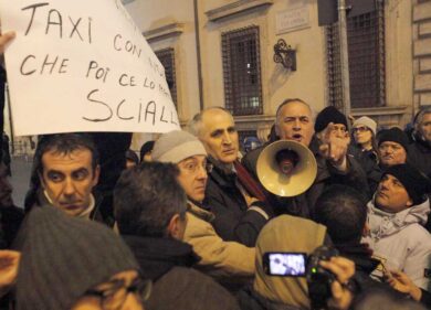 Taxi, sindacati contro Gabanelli: “Mln di chiamate inevase? Dati scorretti”