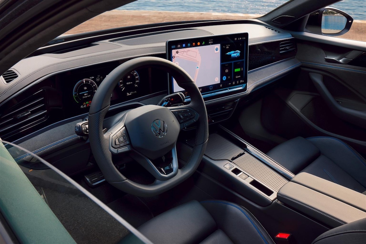 Nuova Volkswagen Passat Variant: innovazione e prestazioni salgono a bordo Nuova Volkswagen Passat Variant: innovazione e prestazioni salgono a bordo