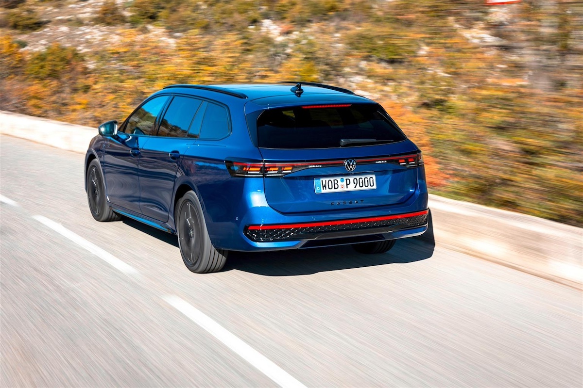 Nuova Volkswagen Passat Variant: innovazione e prestazioni salgono a bordo Nuova Volkswagen Passat Variant: innovazione e prestazioni salgono a bordo