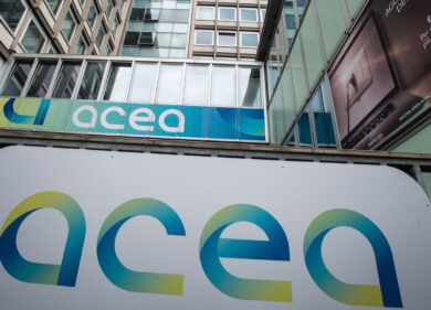 Acea vola in alto, utili record nel 2023 e piano investimenti da 7,6 miliardi