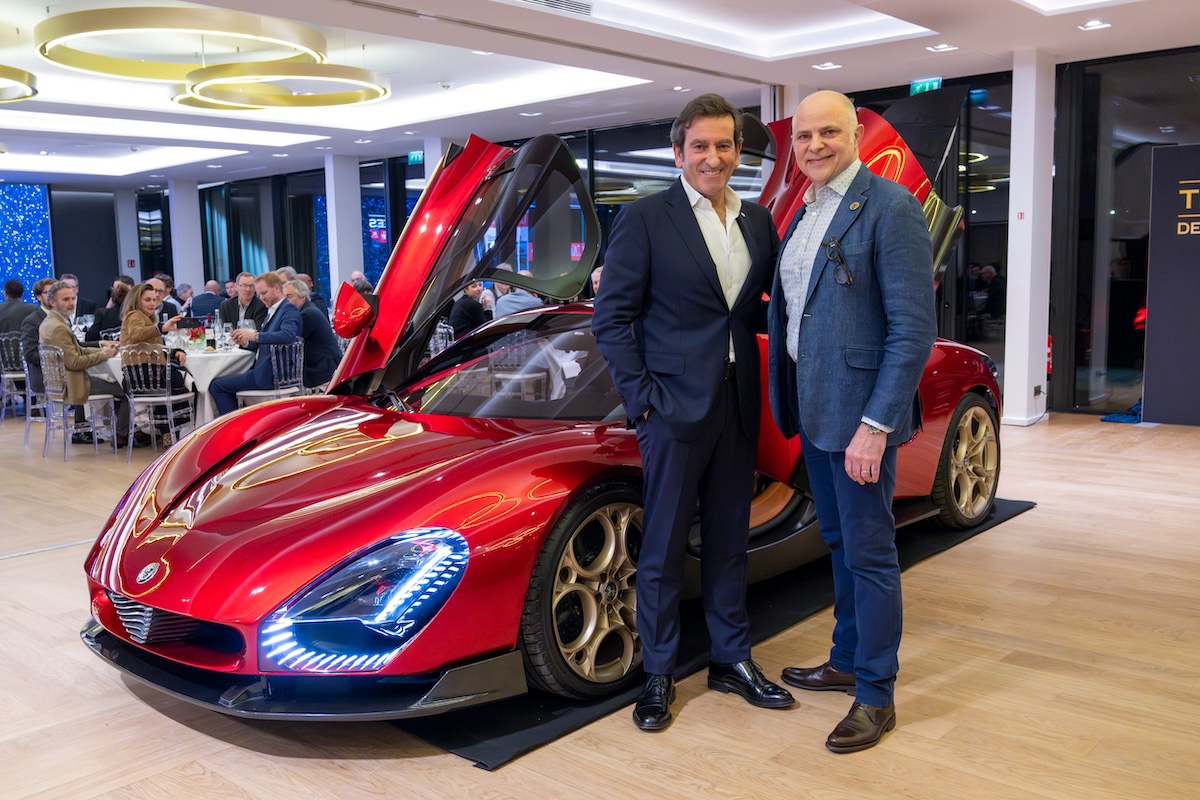 Alfa Romeo 33 Stradale vince il Design Trophy di Automobile Magazine Alfa Romeo 33 Stradale vince il Design Trophy di Automobile Magazine
