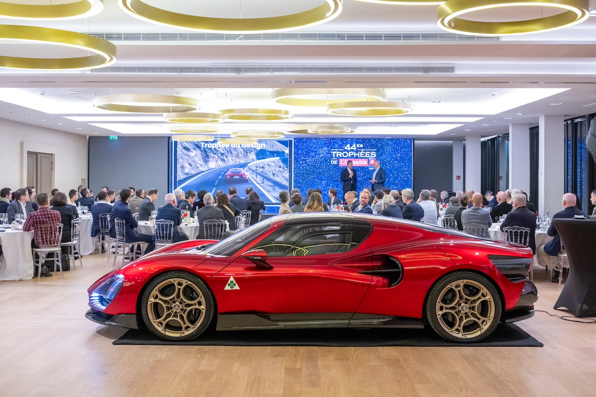 Alfa Romeo 33 Stradale vince il Design Trophy di Automobile Magazine Alfa Romeo 33 Stradale vince il Design Trophy di Automobile Magazine