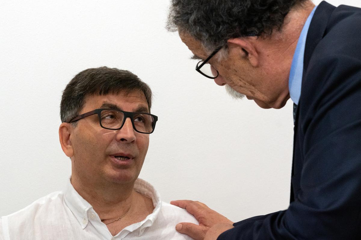 Morto il “poliziotto-eroe” Nicola Barbato: rimase paralizzato dopo una sparatoria Morto il “poliziotto-eroe” Nicola Barbato: rimase paralizzato dopo una sparatoria