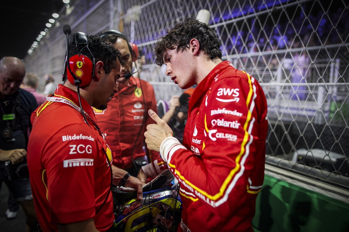 Ferrari celebra il primo podio di Leclerc e il debutto di Bearman in Arabia Ferrari celebra il primo podio di Leclerc e il debutto di Bearman in Arabia