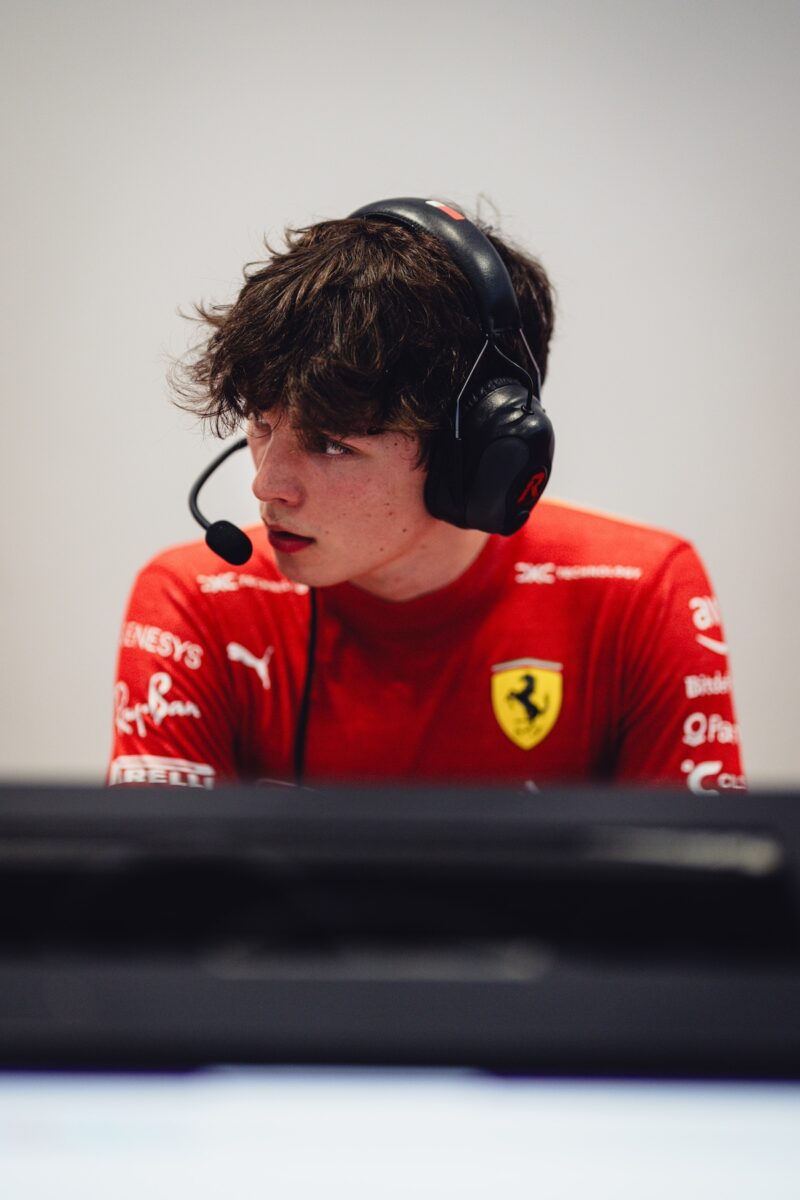 Ferrari celebra il primo podio di Leclerc e il debutto di Bearman in Arabia Ferrari celebra il primo podio di Leclerc e il debutto di Bearman in Arabia