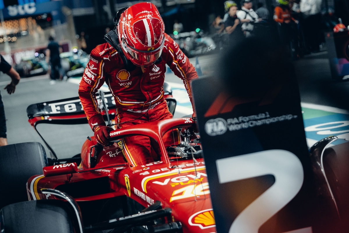Ferrari celebra il primo podio di Leclerc e il debutto di Bearman in Arabia Ferrari celebra il primo podio di Leclerc e il debutto di Bearman in Arabia