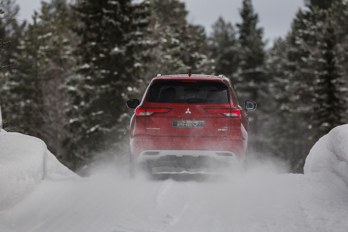 Mitsubishi Outlander PHEV MY25: rivoluzione 4×4 in Europa Mitsubishi Outlander PHEV MY25: rivoluzione 4×4 in Europa