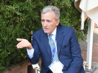 Immobili, da Milano alla Sardegna: gli affari da urlo dell’ex ministro Grilli