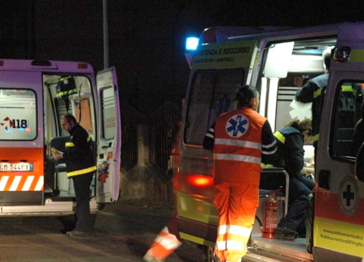 Dolori alla pancia, dimessa dal Pronto Soccorso torna a casa e abortisce Dolori alla pancia, dimessa dal Pronto Soccorso torna a casa e abortisce