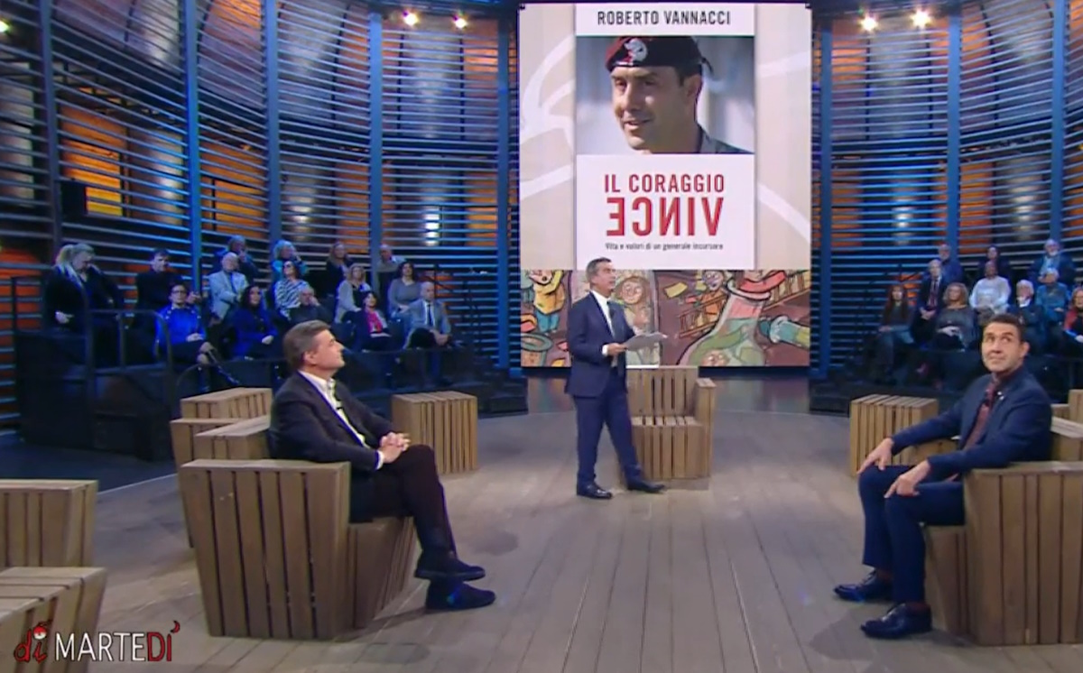 Ascolti tv: Le Iene azzannano i talk, Gentili fa meglio di Floris-Berlinguer Ascolti tv: Le Iene azzannano i talk, Gentili fa meglio di Floris-Berlinguer
