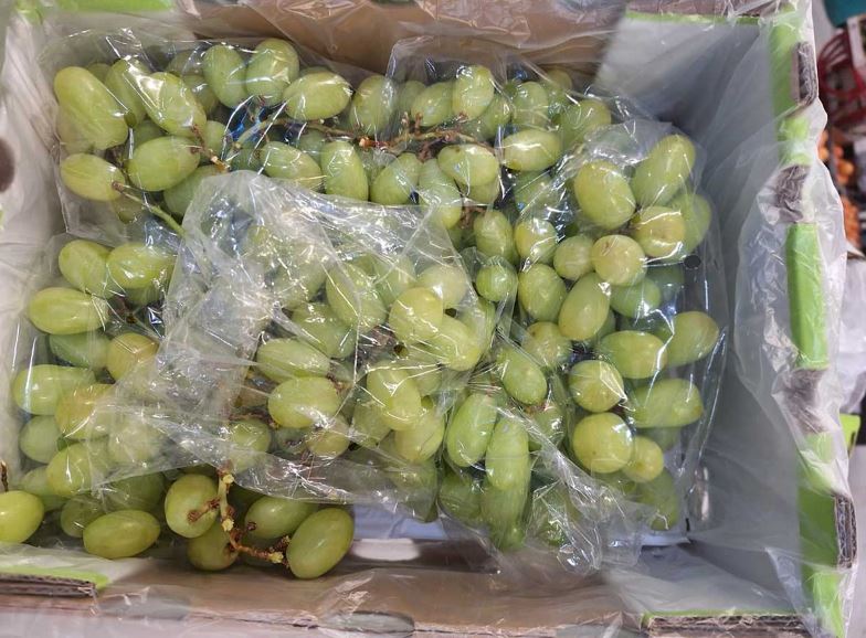 Mercati invasi dalla frutta straniera: forte presenza di arance e kiwi