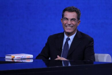 Floris diventa un allenatore di calcio. Il piano B del giornalista di La7